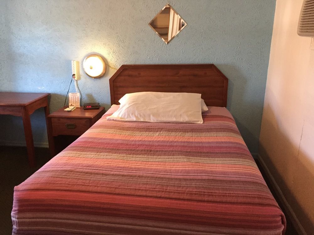 Cooper Motel Tuscola ภายนอก รูปภาพ